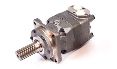 Picture of Danfoss OMT - SAE C 4 Bolt Tapered Shaft 3/4" BSP Ports